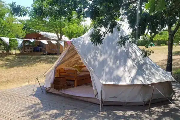 bell tent huren cevennen 600x400 - Glamping in de Cevennen – Bell Tent Huren voor Gezinnen en Koppels